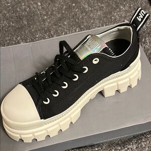 Women's Palladium Stomper size 6